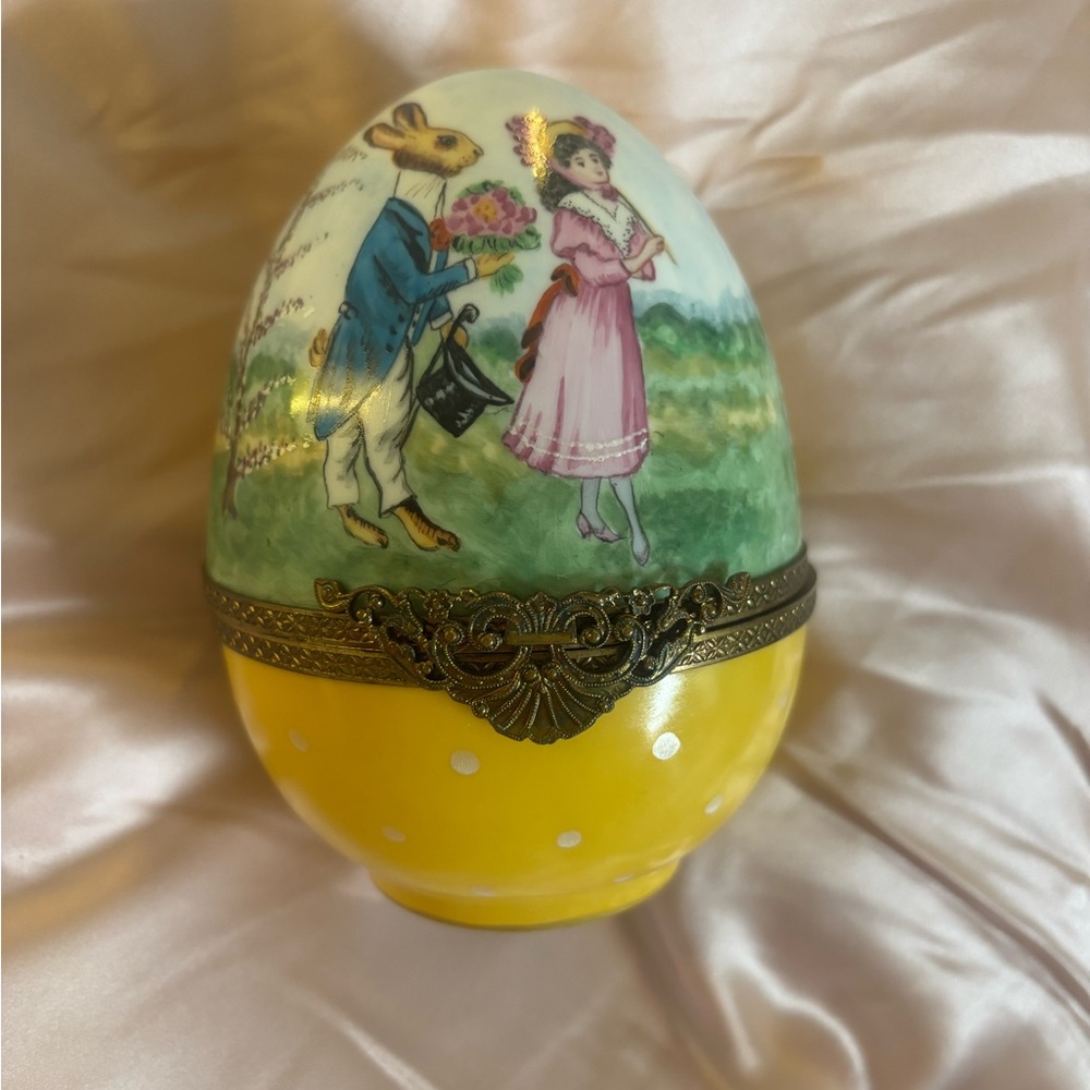 Limoges Yellow and Pink Ceramic Egg with Gold Trim